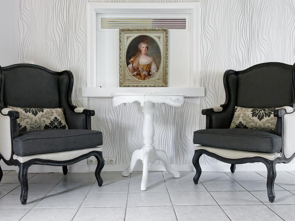 Hotel Le Chantereigne Les Noes-pres-Troyes ภายนอก รูปภาพ