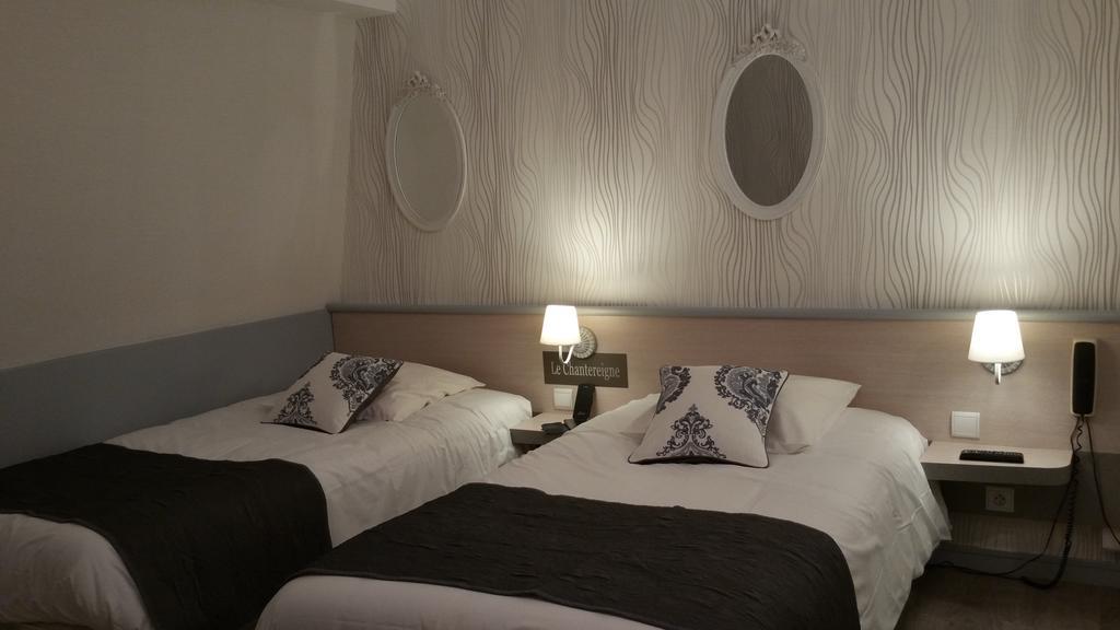 Hotel Le Chantereigne Les Noes-pres-Troyes ภายนอก รูปภาพ