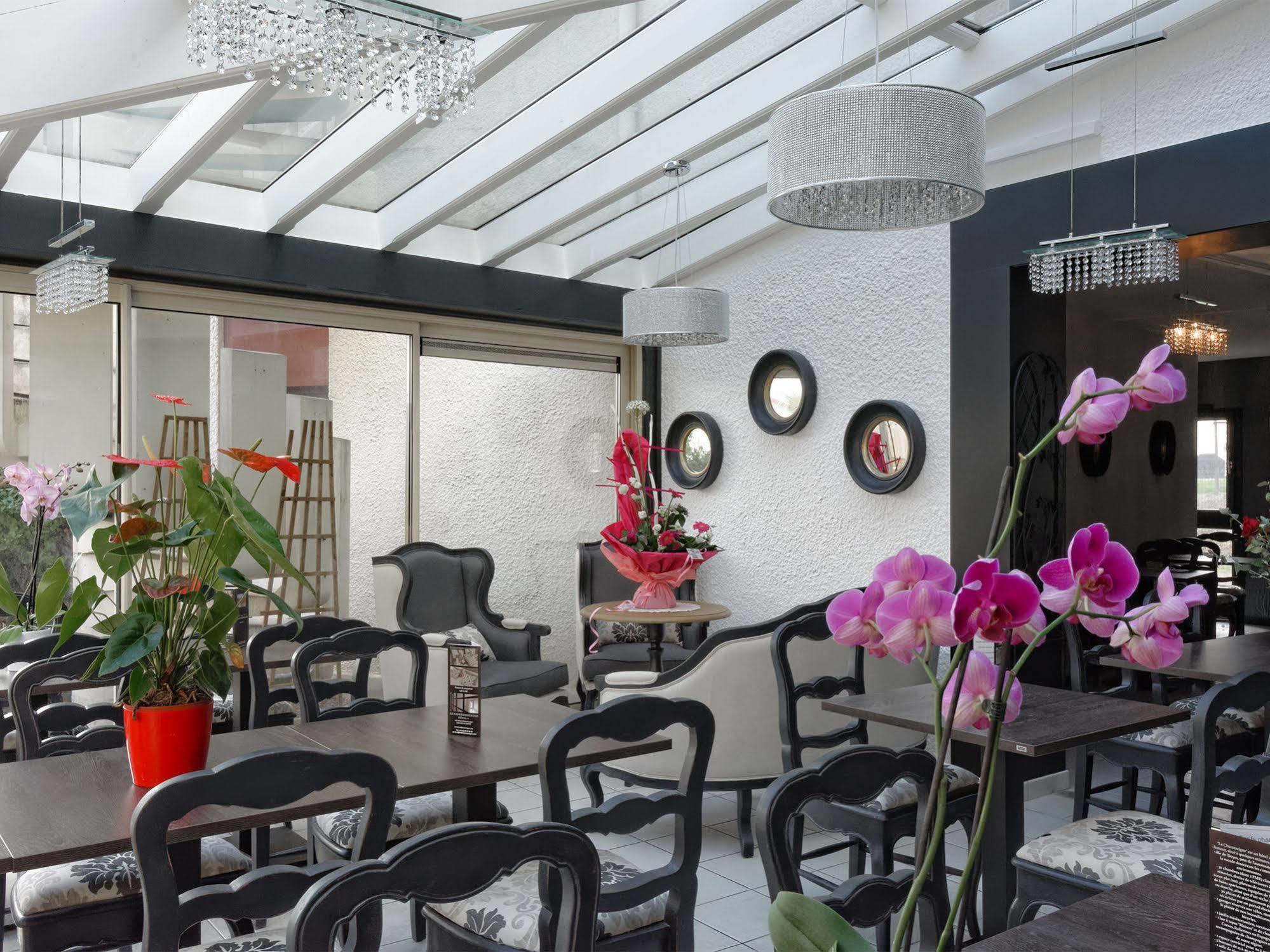 Hotel Le Chantereigne Les Noes-pres-Troyes ภายนอก รูปภาพ