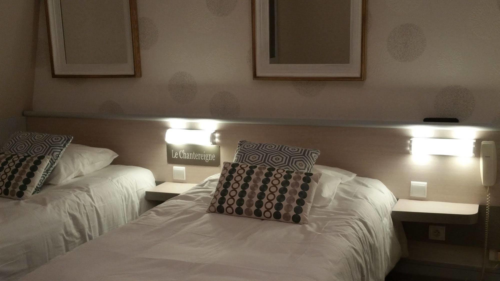 Hotel Le Chantereigne Les Noes-pres-Troyes ภายนอก รูปภาพ